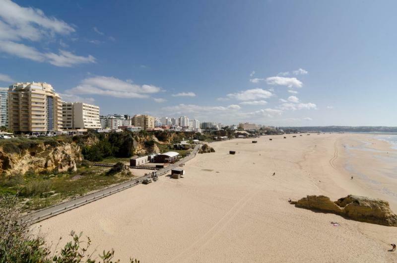 Rocha Tower By Beach Rentals Exteriér fotografie