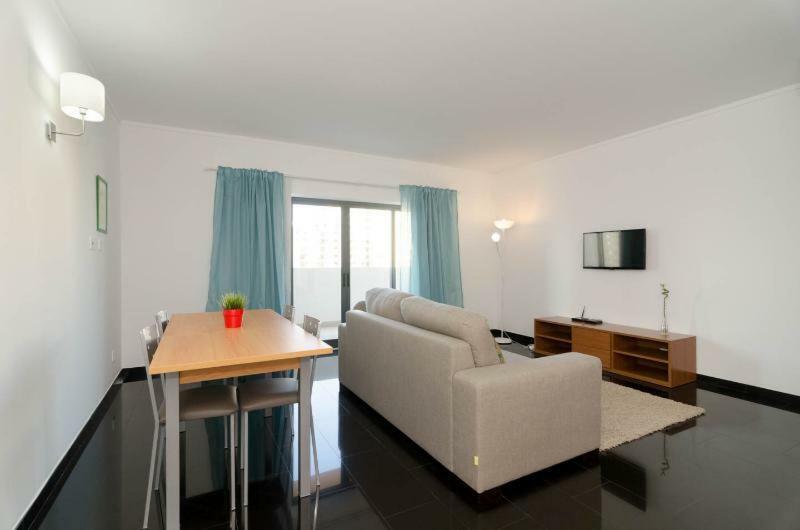 Rocha Tower By Beach Rentals Exteriér fotografie
